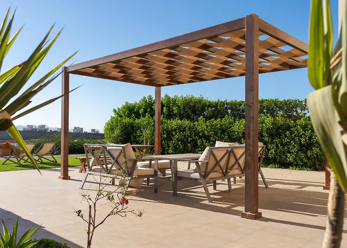 Nyaraló Cyan Lagoon-front Shared Pool & Evening Sunsets *